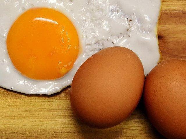 Kuning telur kerap dimakan paling akhir. (Shutterstock)<br>