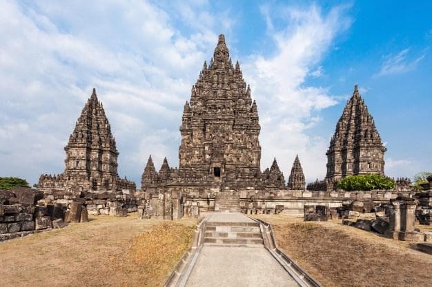 Pembangunan Candi Prambanan disebut-sebut untuk menyaingi keberadaan Borobudur. (Freepik)&nbsp;&nbsp;
