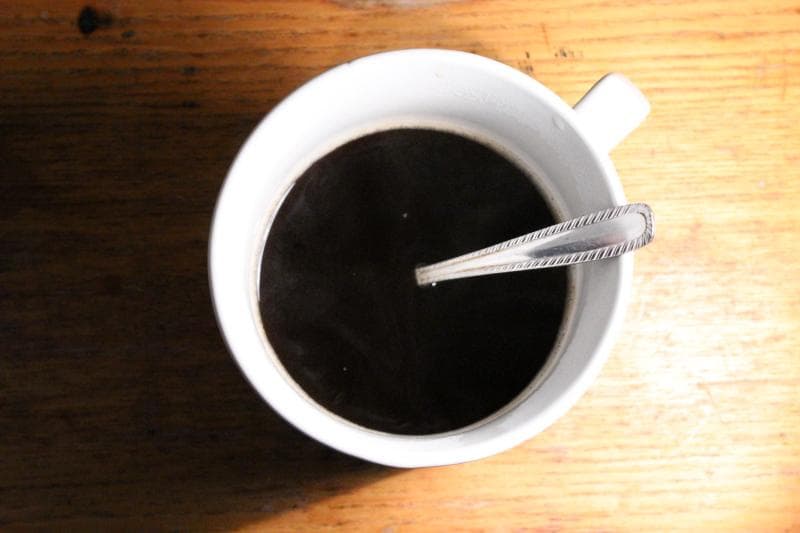 Kopi bubuk sering disamakan dengan kopi instan. Padahal, keduanya berbeda.&nbsp;(Flickr/Doloresa Lapina)