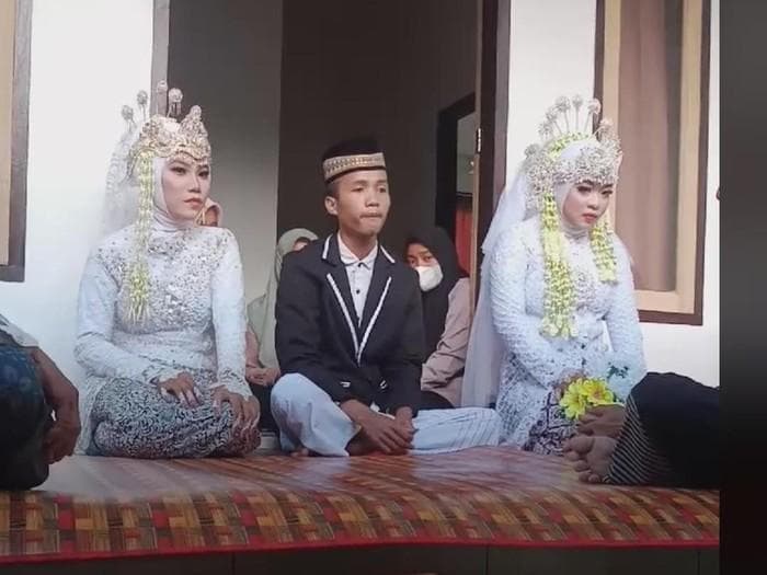 Korik Akbar (20) pemuda yang menikahi 2 perempuan sekaligus di Lombok, NTB. (FB/Doyok Potret)