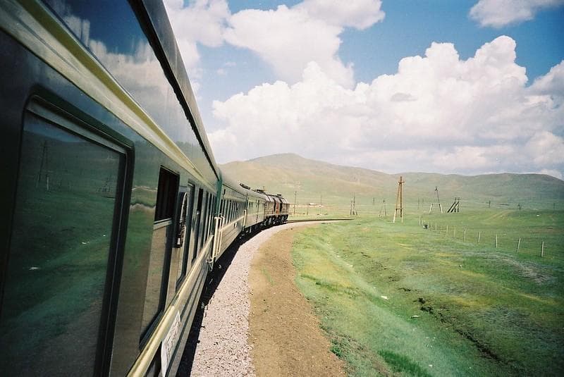 Trans Siberian, jalur kereta terpanjang di dunia. Jalurnya membentang dari utara Jepang ke Moscow di Eropa. (Flickr/

Boccaccio1)