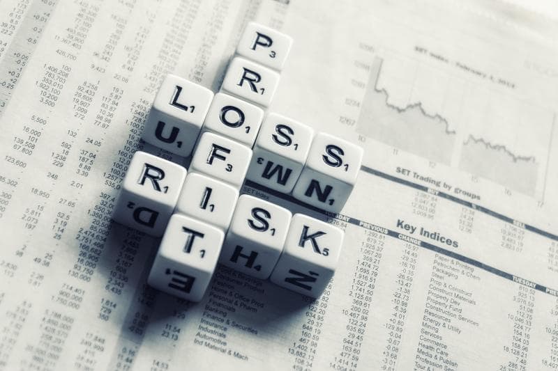 Ilustrasi: Mempertimbangkan risiko, keuntungan, dan kerugian yang masuk akal diperlukan dalam berinvestasi. (Pixabay/Gino Crescoli)