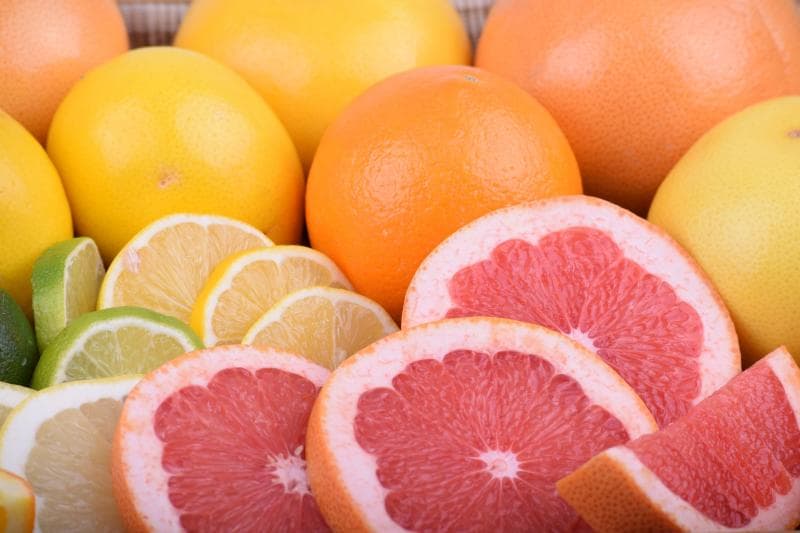 Eits, grapefruit berbeda dengan anggur dan jeruk ya, <i>Millens</i>! (Pixabay/ ExplorerBob)