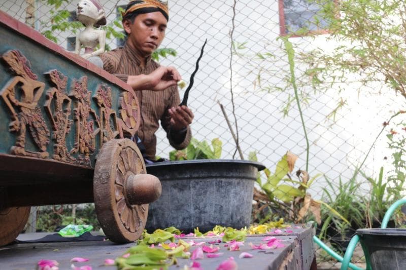 Ilustrasi jamasan pusaka. (Borobudur News)