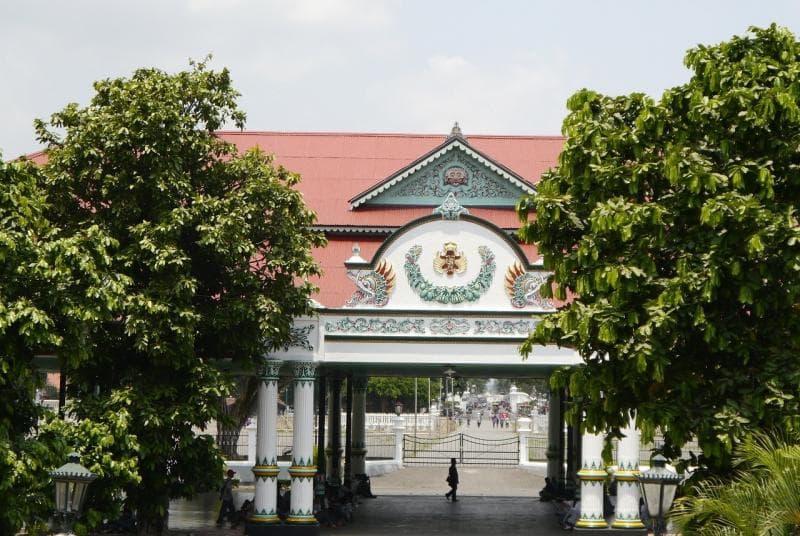 Keraton Ngayogyakarta Hadiningrat mungkin menjadi satu-satunya monarki yang tersisa di Indonesia. (Boozefoodtravel)