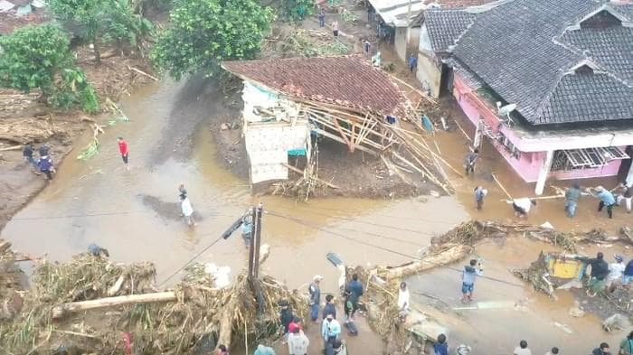 Banjir Sukabumi. (Detik.com)