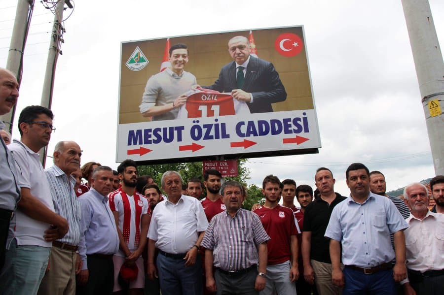 Jalan yang diberi nama Mesut Özil di Turki. (New Strait Times)