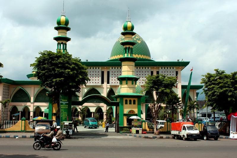 Jusuf Kalla menyebut 75 persen suara speaker masjid di Indonesia jelek. (Flickr/Prayitnophotography)